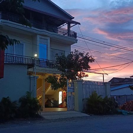 Piphub Thmey Guesthouse Kampot Extérieur photo