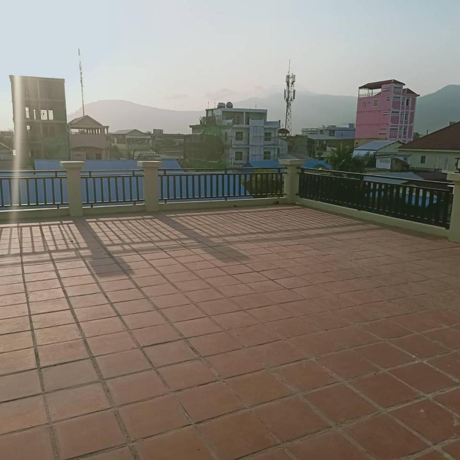 Piphub Thmey Guesthouse Kampot Extérieur photo