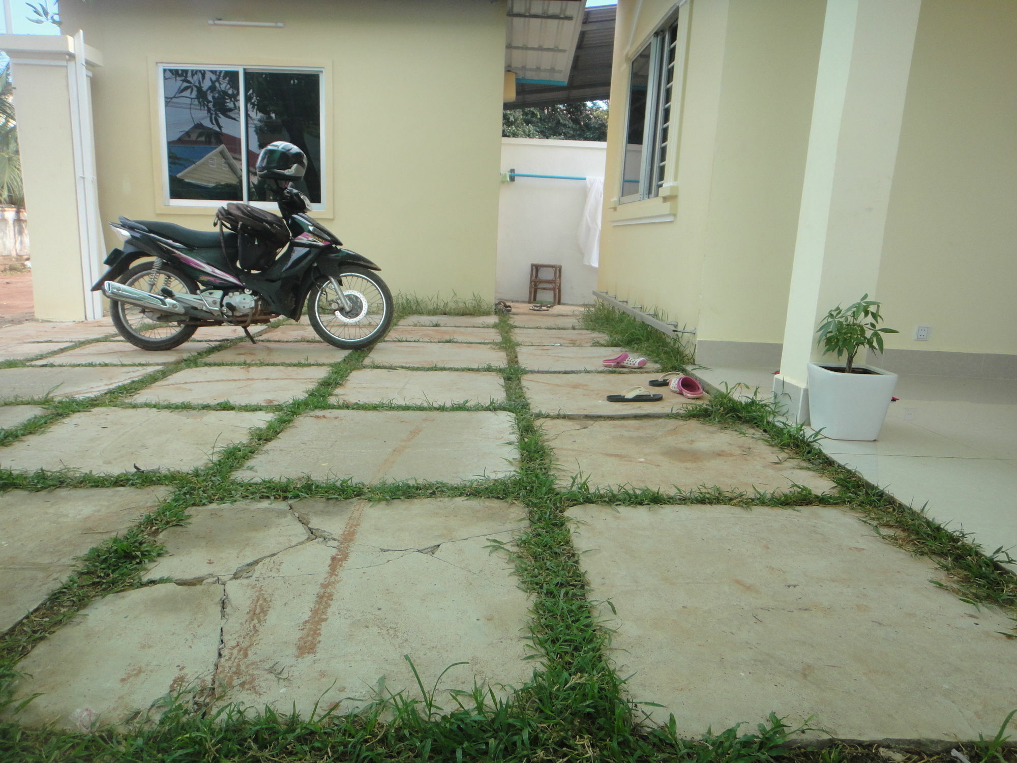 Piphub Thmey Guesthouse Kampot Extérieur photo
